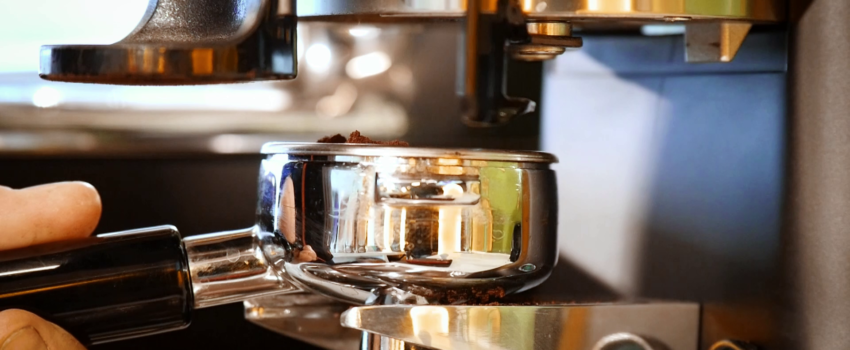 Caffè lungo vs caffè ristretto: scopri quale contiene più caffeina